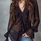 Blusa Retro Romântica em Chiffon Transparente com Aplicação de Renda Preta e Folhos