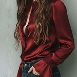 Blusa Elegante de Cetim Bordô com Renda e Punhos Evasê