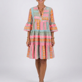 Maelle | Vestido Aos Folhos ao Joelho com Estampado Geométrico e Decote em V