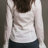 Blusa Branca com Debrum de Renda e Folhos