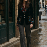 Blusa Elegante de Cetim Bordô com Renda e Punhos Evasê