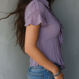Blusa Boho Vintage Lilás Plissada com Folhos e Renda