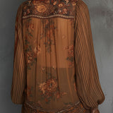 Blusa Boho Vintage Transparente Floral com Mangas Amplas