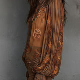 Blusa Boho Vintage Transparente Floral com Mangas Amplas