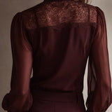 Blusa Retro Elegante em Chiffon com Gola Alta de Renda e Laço ao Pescoço