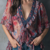 Blusa Boho Romântica de Decote em V com Folhos e Estampado Floral Semitransparente