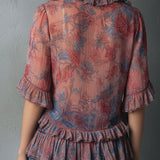 Blusa Boho Romântica de Decote em V com Folhos e Estampado Floral Semitransparente