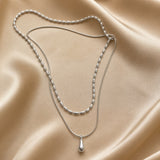 Colar de Dupla Camada em Ouro Branco com Pingente em Gota