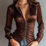 Blusa de Cetim Luxuosa Cor de Caramelo com Fecho de Correr e Franzido