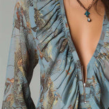 Blusa de Chiffon com Folhos e Fecho Frontal – Estampado Cobra-Floral Azul-Névoa