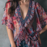 Blusa Boho Romântica de Decote em V com Folhos e Estampado Floral Semitransparente