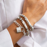 Coleção de Pulseiras com Pérolas em Ouro Branco e Fecho Estilo Punk