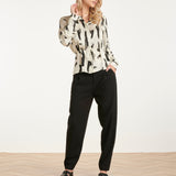 Blusa Abstrata com Cinto | Off White - Black