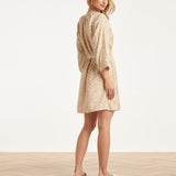 Beige Jurk Met Abstracte Print En Tailleceintuur | Dark Sand - Off White
