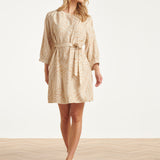 Beige Jurk Met Abstracte Print En Tailleceintuur | Dark Sand - Off White