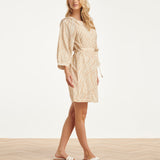 Beige Jurk Met Abstracte Print En Tailleceintuur | Dark Sand - Off White