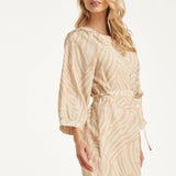 Beige Jurk Met Abstracte Print En Tailleceintuur | Dark Sand - Off White