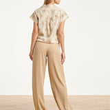 Beige Top met Geborduurde Bloemen en Polo Kraag | Sand - Dark Sand