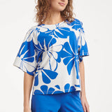 Blauw-Witte Travel Top Met Grafische Bloemenprint | Cobalt - White