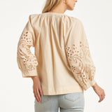 Blouse Met Broderie Pofmouw Detail | Sand