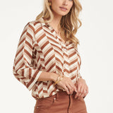Blusa com Estampado Gráfico Chevron | Brown - Dark Sand