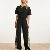Comfortabele Wide Leg Broek Met Contrasterende Borduring | Black - Off White