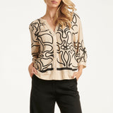 Crème Blouse Met Zwart Grafisch Patroon | Sand - Black
