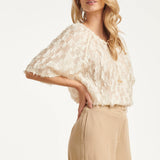 Crème Top Met Transparante Fringe Structuurstof | Off White
