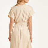 Dames Jurk Met Strikceintuur En Golvende Details | Sand