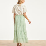 Dames T-Shirt Met Geborduurde Bloemprint | Off White - Soft Green