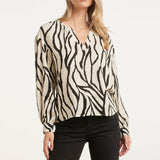 Top Feminino com Estampado Zebra Abstrato em Off-White e Preto | Off White - Black