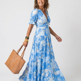 Ione - Vestido floral decote em V