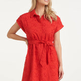 Vestido Abotoado Elegante com Bordado Floral Delicado | Red