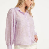 Blusa Translúcida Elegante com Estampado em Relevo | Lilac
