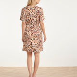 Vestido Curto Elegante com Estampado Animal Abstrato | Multicolor