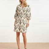 Vestido Cingido Elegante com Bordado Rico | Sand - Black