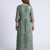 Marina | Vestido Longo Floral com Decote em V e Manga Três Quartos