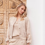 Casaco Curto com Estampado de Folhas e Botões Decorativos | Dark Sand - Gold