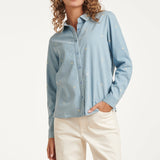 Blusa Azul Claro com Estrelas e Corações Bordados | Denim - Off White