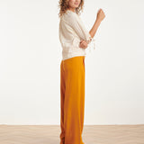 Blusa Off-White Leve com Bordado Delicado | White