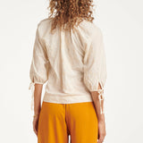 Blusa Off-White Leve com Bordado Delicado | White