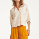 Blusa Off-White Leve com Bordado Delicado | White