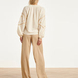 Off White Blouse Met Gouden Borduursels En Koorddetail | Off White - Sand