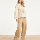 Off White Blouse Met Gouden Borduursels En Koorddetail | Off White - Sand