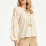 Off White Blouse Met Gouden Borduursels En Koorddetail | Off White - Sand
