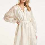 Vestido Curto Romântico com Babados e Cordão na Cintura | Off White