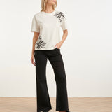T-Shirt com Estampado Floral Luxuoso e Lantejoulas | White - Black