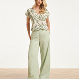 Top Met Groene Bladprint En V-Hals | Jade - Off White