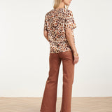 Top com Decote V e Estampado Animal Abstrato | Multicolor