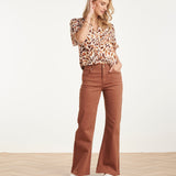 Top com Decote V e Estampado Animal Abstrato | Multicolor